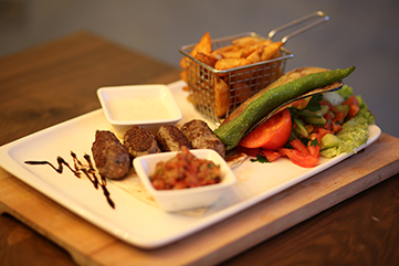 Laures - Cafe und Patisserie