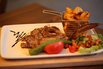 Laures - Cafe und Patisserie