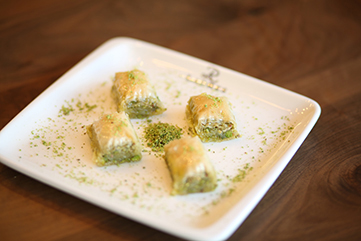 Laures - Cafe und Patisserie