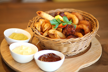 Laures - Cafe und Patisserie